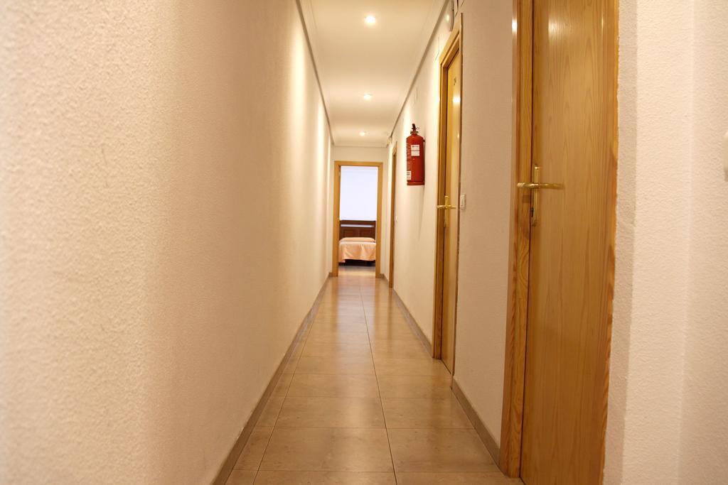Hostal Restaurante La Masia Vila-real Exterior photo