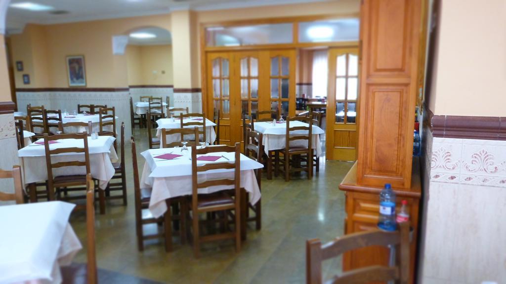 Hostal Restaurante La Masia Vila-real Exterior photo