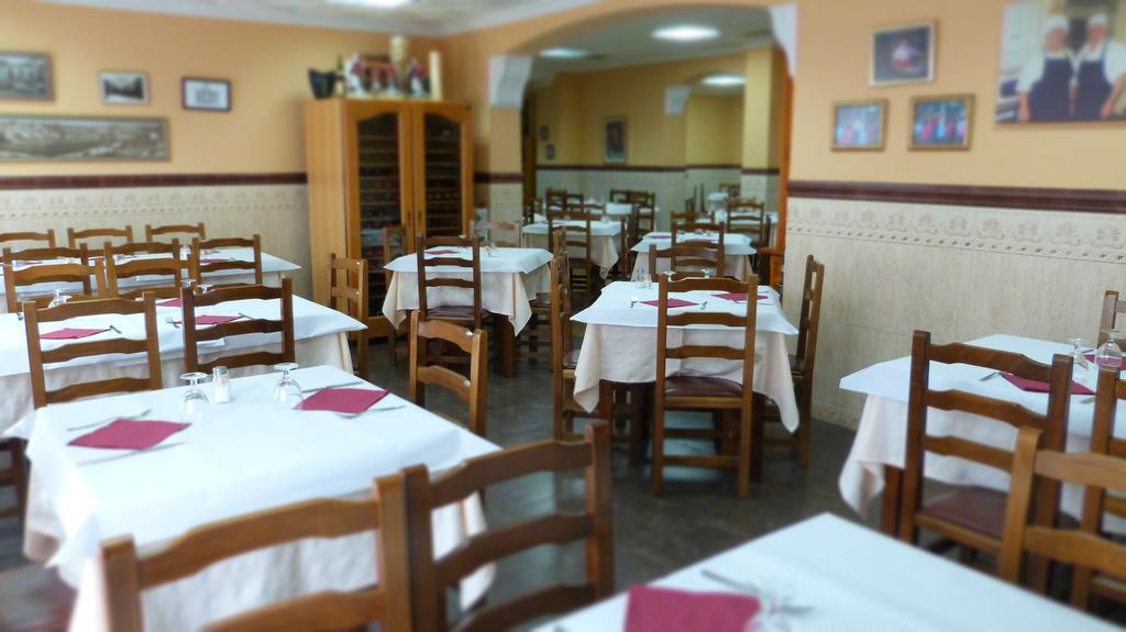 Hostal Restaurante La Masia Vila-real Exterior photo